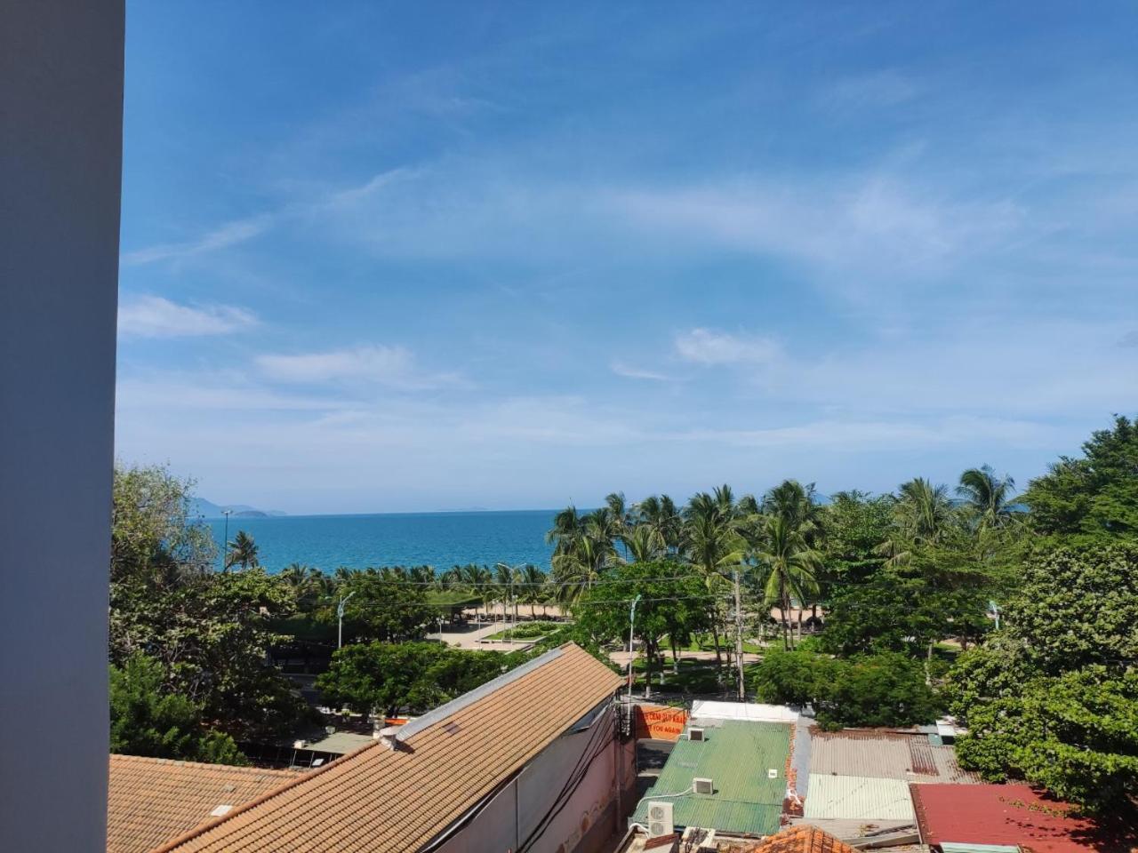 Azura Gold Hotel & Apartment Nha Trang Exterior photo
