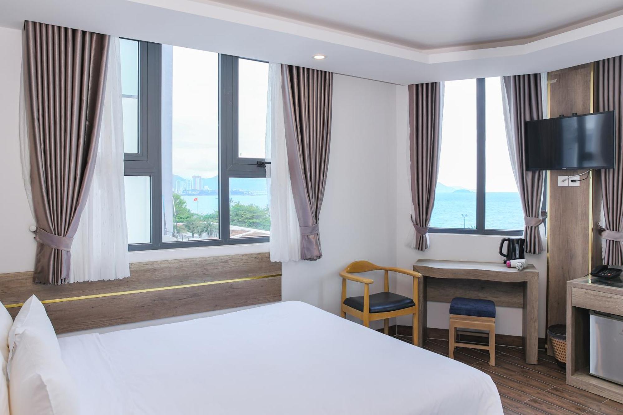 Azura Gold Hotel & Apartment Nha Trang Exterior photo
